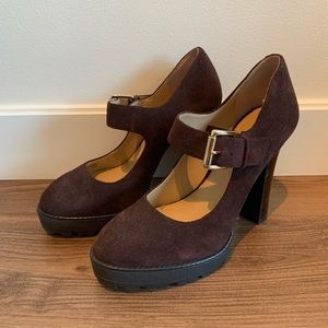 Michael Kors heel with buckle